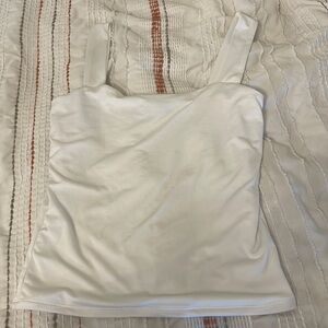 5 for $5. EUC white fitted tank size large